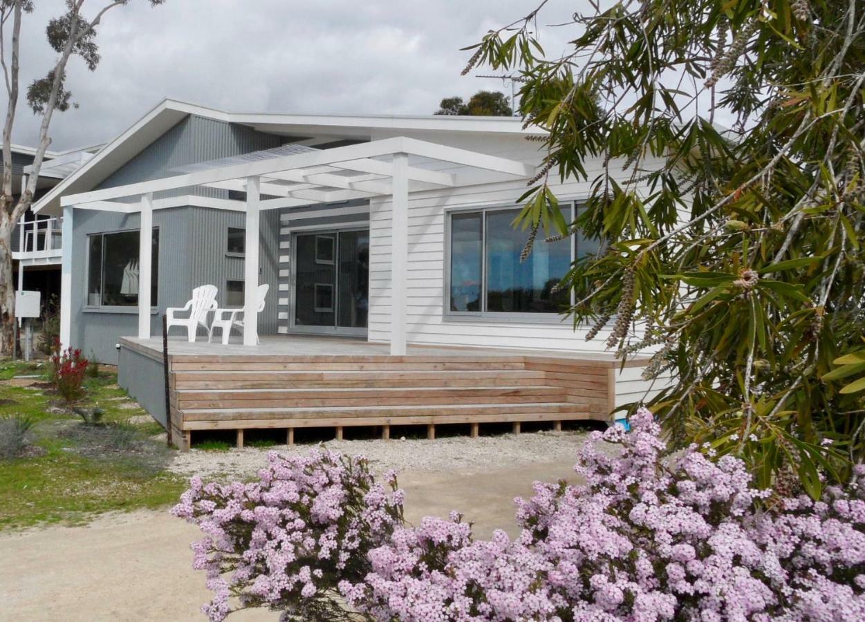 White Shells Holiday Rental Nepean Bay ภายนอก รูปภาพ